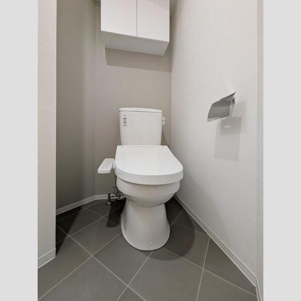 Alivis船橋East.WestEast1204号室 トイレ