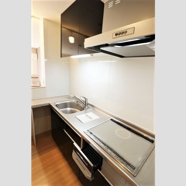 コンフォールコート103号室 IHシステムキッチン