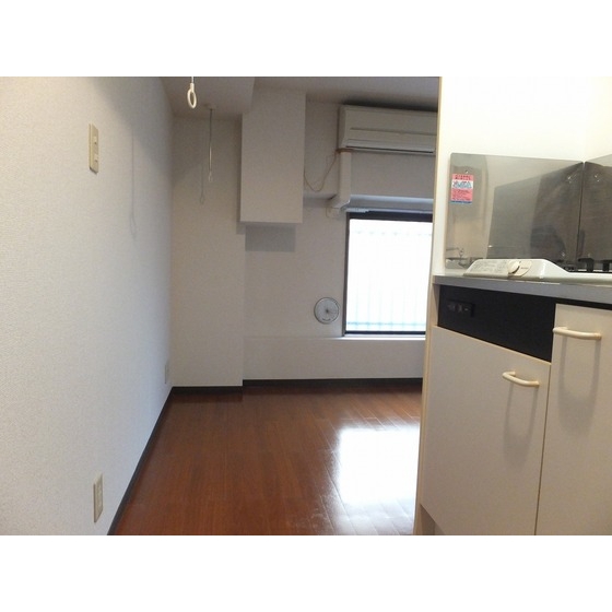 ダイヤモンドレジデンス南大塚0106号室 リビング