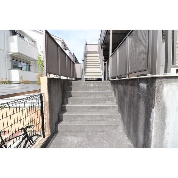 フォレストII201号室 エントランス