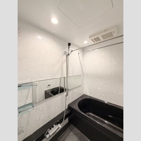 フレジア302号室 一日の疲れを癒すのはやっぱりゆとりのお風呂ですね♪