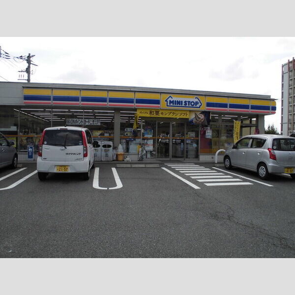 ウィルモア岡本 ミニストップ町田小山ヶ丘店(649m・徒歩8分)