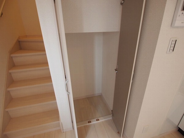 Ｃｈｅｎｅ八千代台1階 収納スペース