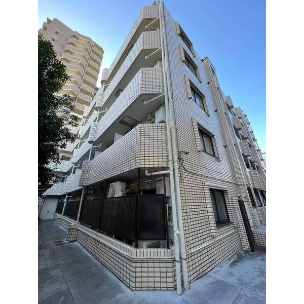 メゾン・ド・ラシーヌの外観画像