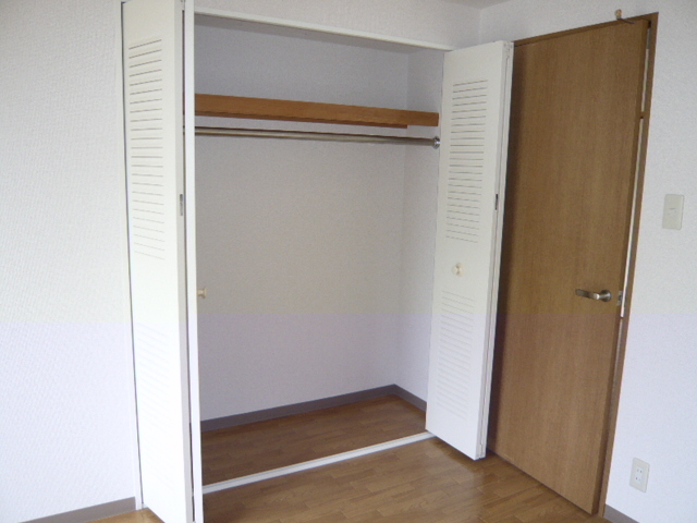 ベルドミール高幡0501号室 収納