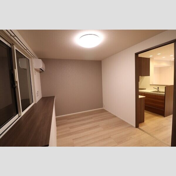 ユートリー　Ⅲ303号室 洋室6帖