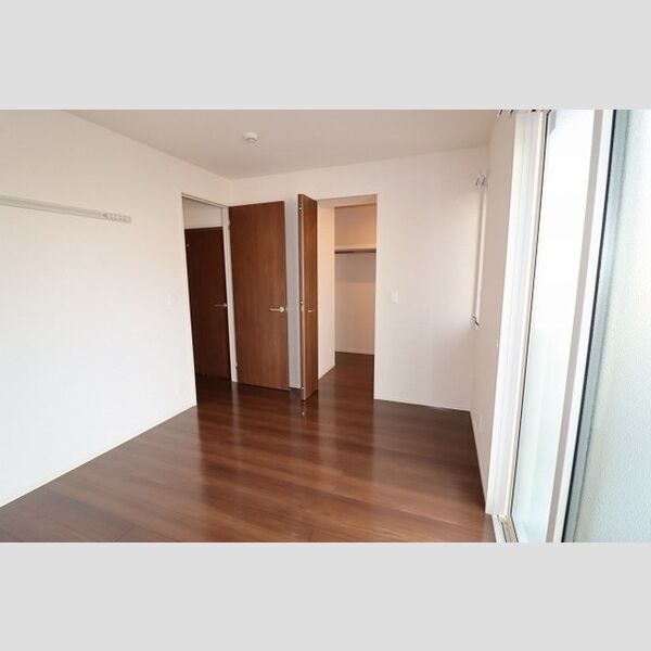 リゾーマ201号室 洋室