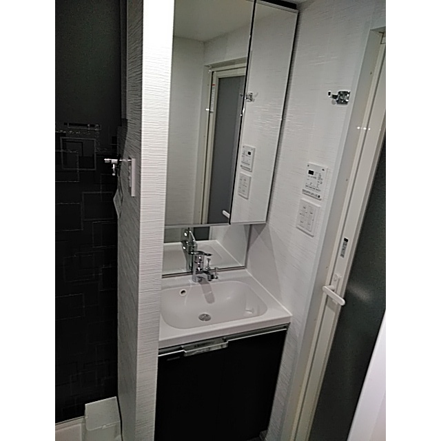 ロアール武蔵中原4階 内観