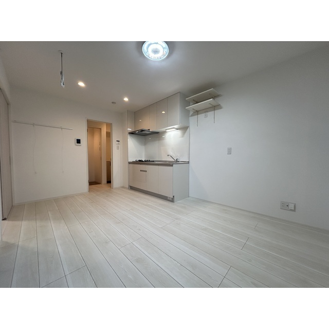 いせちか湘南104号室 リビング