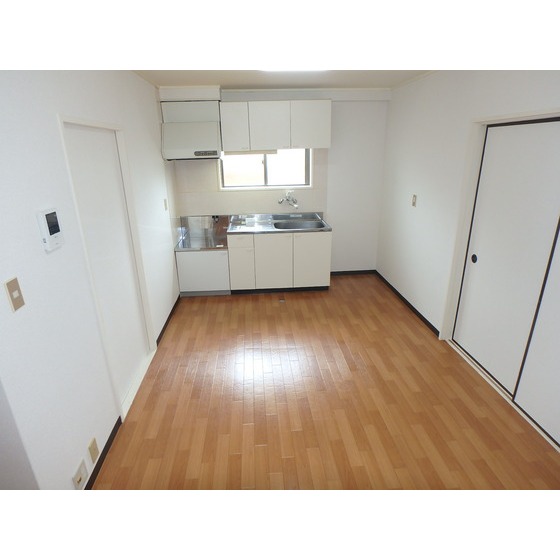 ノルド薬園台103号室 リビング