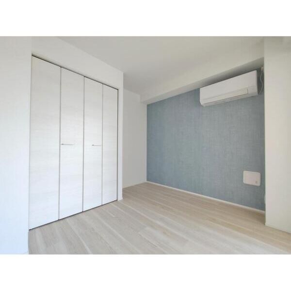 ブルーライトヨコハマ401号室 リビング