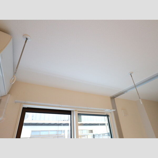 アーリントンハイツ矢部105号室 室内物干し