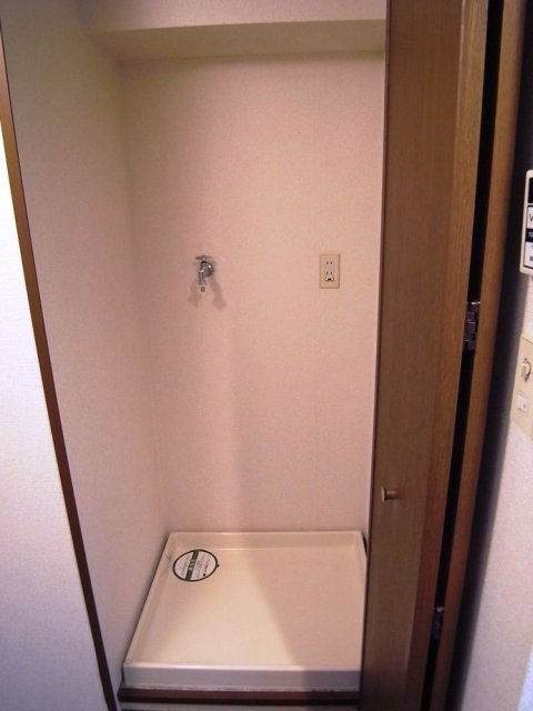 ライオンズプラザ本蓮沼 室内洗濯機置場