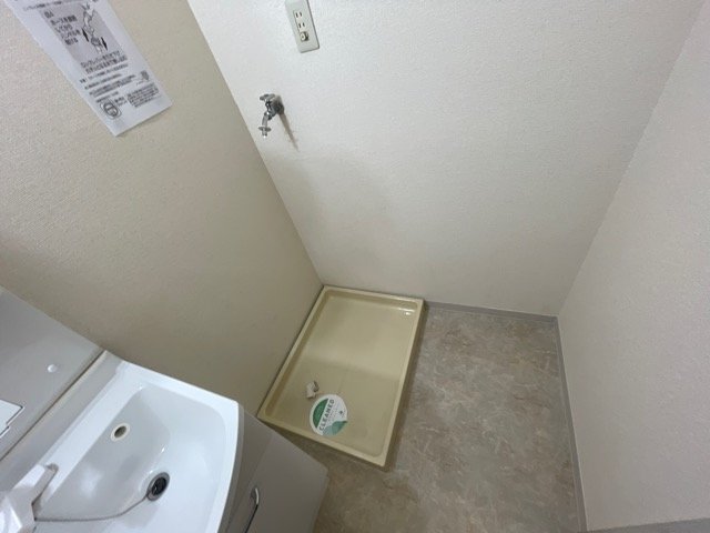 成加パラシオン4階 室内洗濯機置場