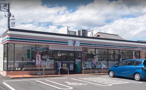 南街6丁目戸建 【コンビニエンスストア】セブンイレブン 東大和向原6丁目店まで1034ｍ