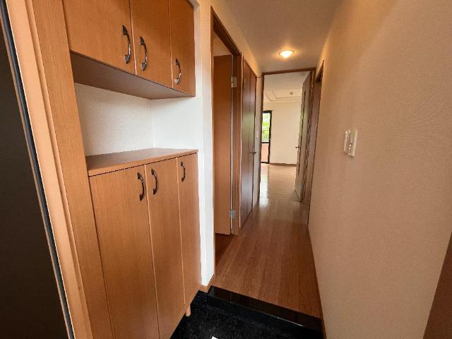 ＴＩＡＲＡ（ティアラ） 玄関