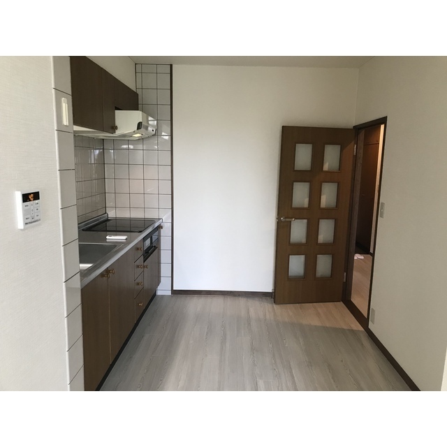 モンメール大磯205号室 内観