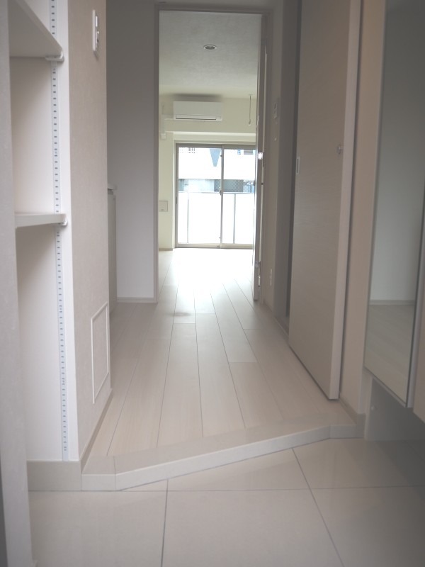 クレイシア秋葉原ラグゼスウィート10階 玄関