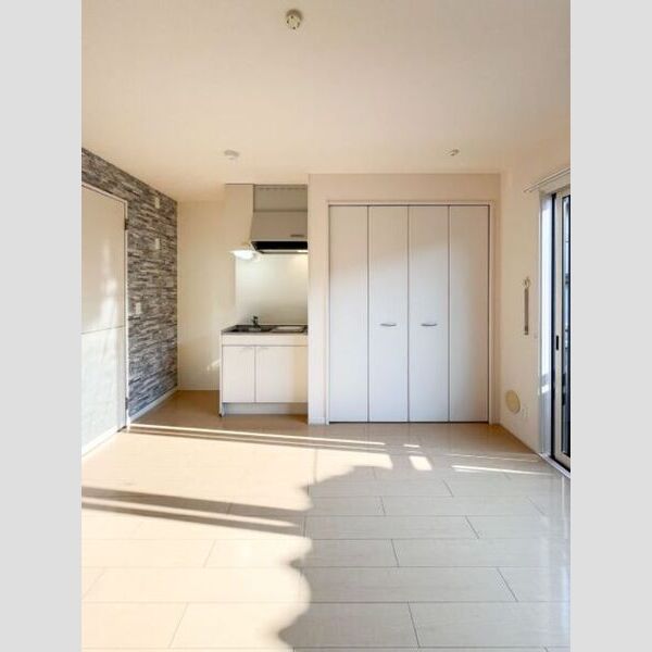 フジ203号室 洋室8帖