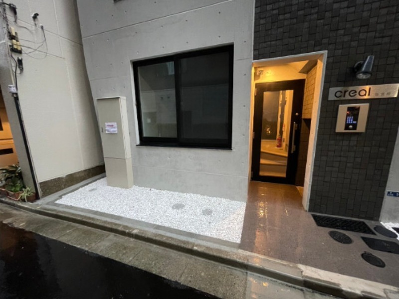 CREAL新富町3階 エントランス