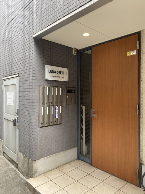 ルナクレスト１ エントランスです