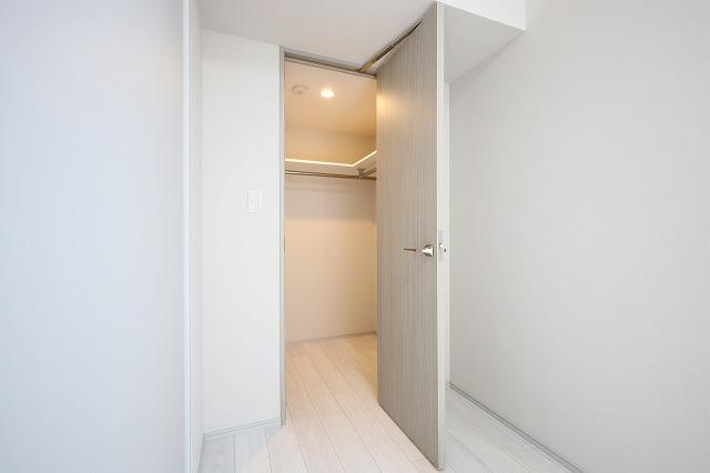 ラヴィエール滝野川1階 収納