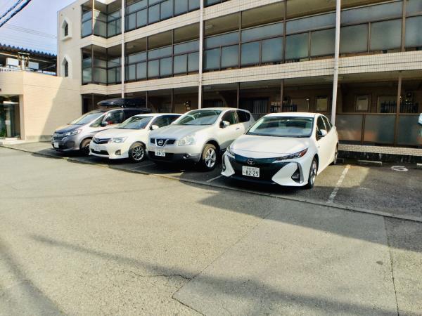 シャトーレアイリス301号室 駐車場