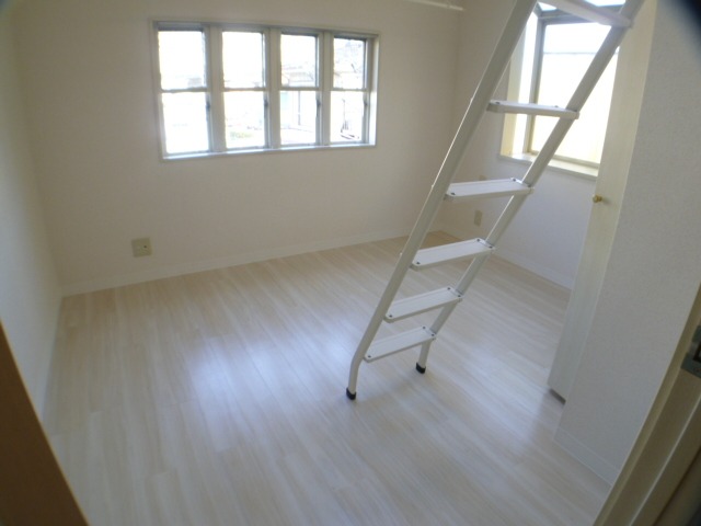 メゾン・ド・フルール(K-068)2階 リビング