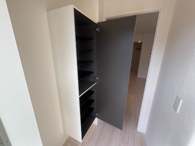 ボッテガノワール 下駄箱