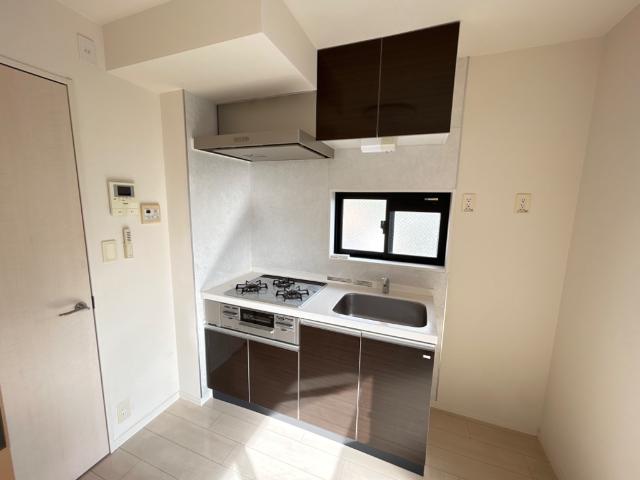 アンビシャス千葉城前502号室 キッチン