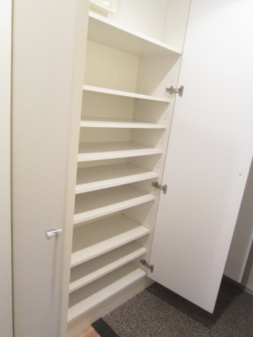 プライムアーバン西荻窪Ⅱ シューズボックス