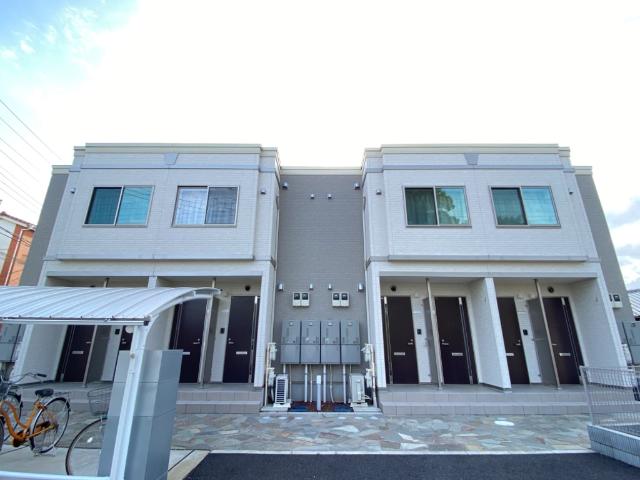 セントラル　レジデンス 外観写真（昼）