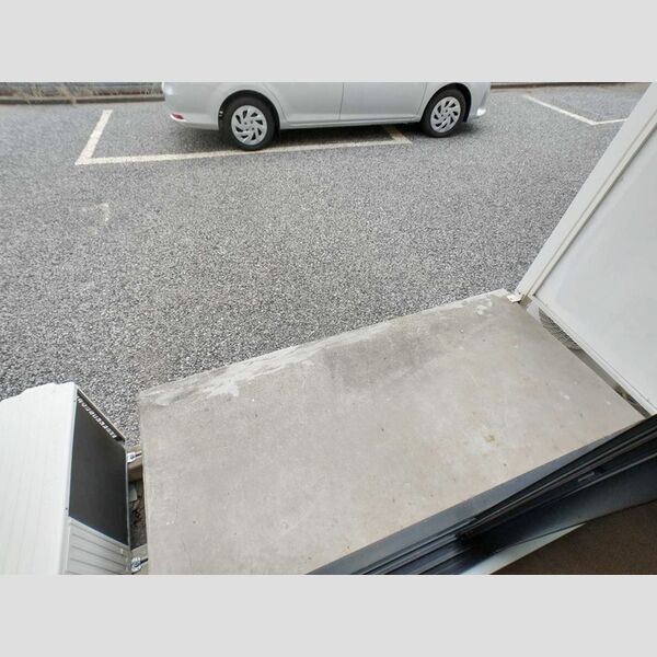 ロイヤルコート　壱番館102号室 テラス