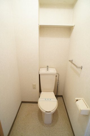 ポポラーレ八千代0104号室 トイレです