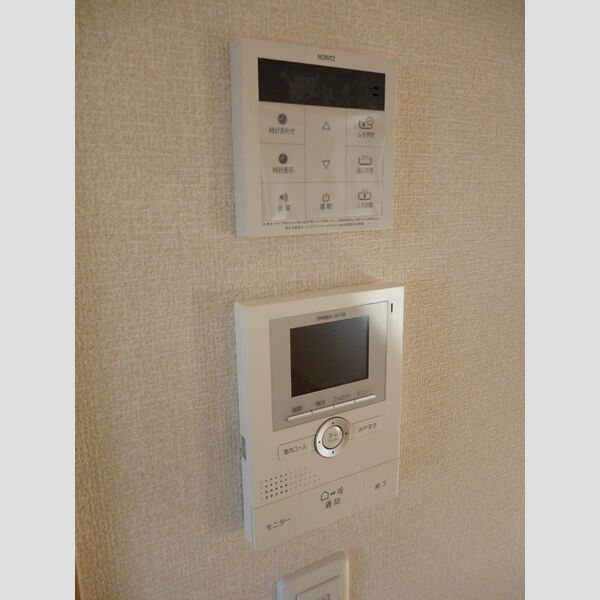 プラム 給湯リモコンとTVインターホン