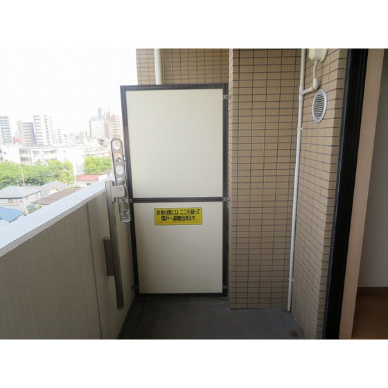 サンクレイドルレヴィール池袋0606号室 バルコニー