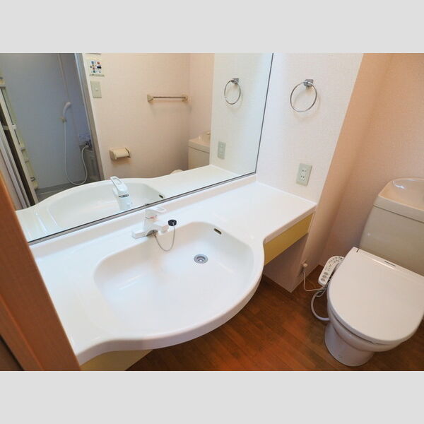 アベニーレ弘明寺 洗髪洗面化粧台