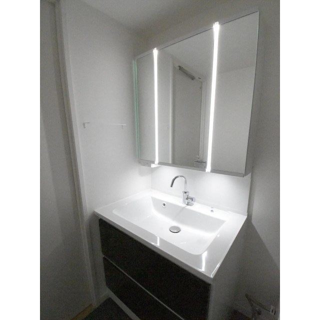 オーパスホームズ三田0501号室 内観