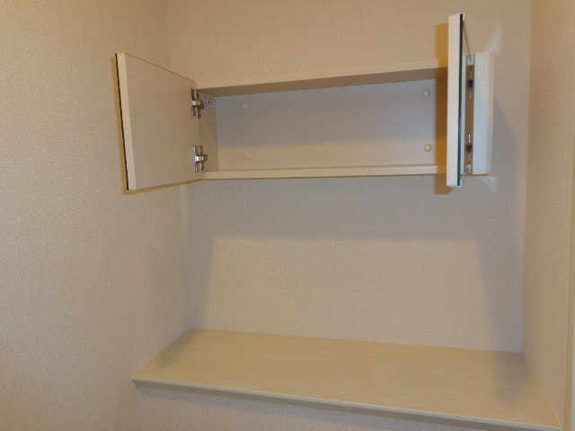 グランエスポワール トイレ戸棚