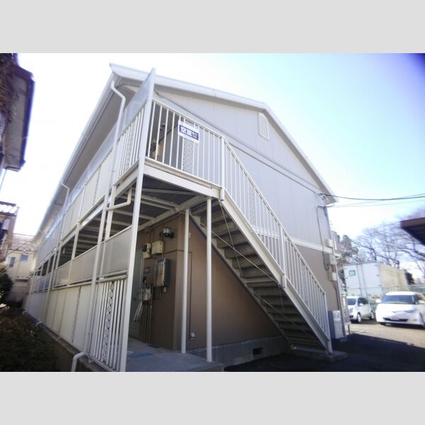 アイアンフラッツ 建物外観