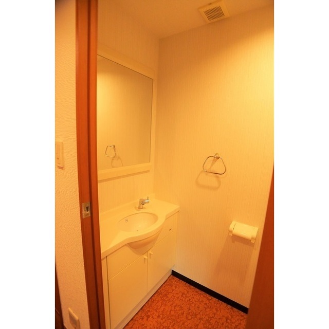 ルネパルティーレ汐留0901号室 同建物別部屋の参考画像