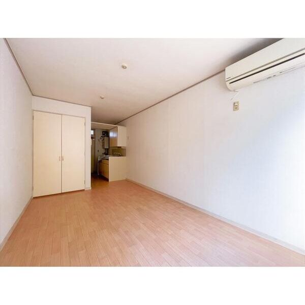 エステートピア吉川 リビング