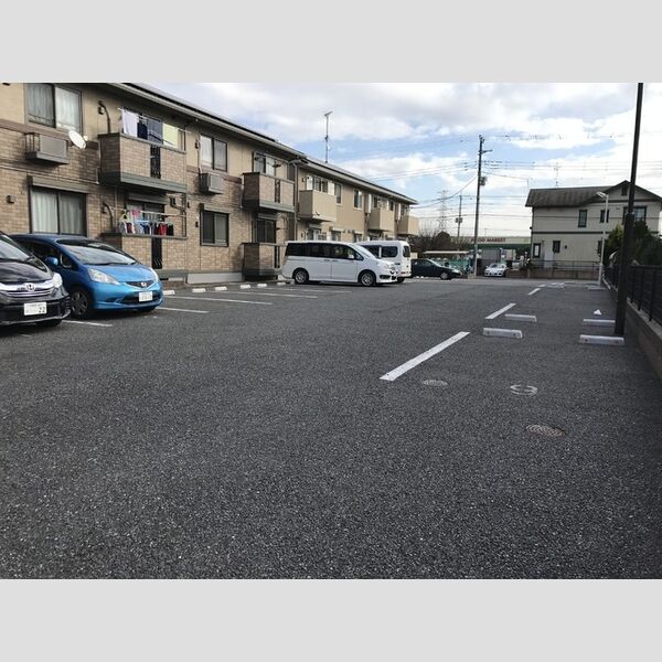 ロイヤルガーデンKIRINOKI　Ⅱ 駐車場