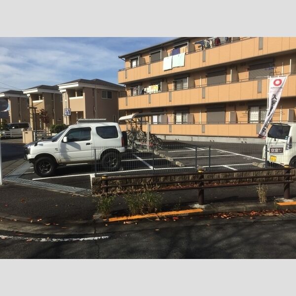 パピヨン八王子みなみ野 駐車場