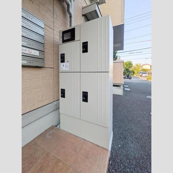 ゼルコバ 宅配ボックス