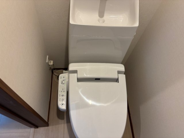 リーブル新横浜203 号室 トイレ