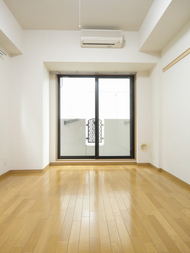 ＯＬＩＯ渋谷西原 リビング