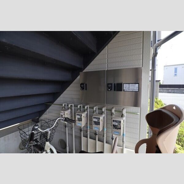 ロイヤルガーデン　B102号室 ホール　宅配ボックスあり