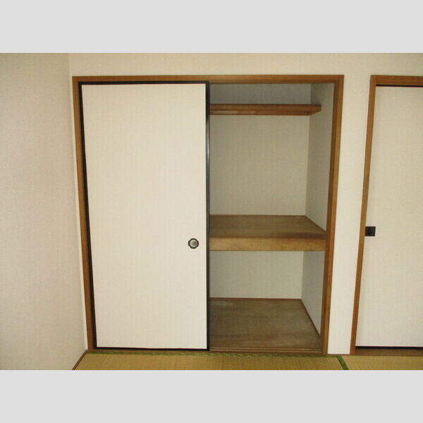 パセオみずほ台105号室 収納