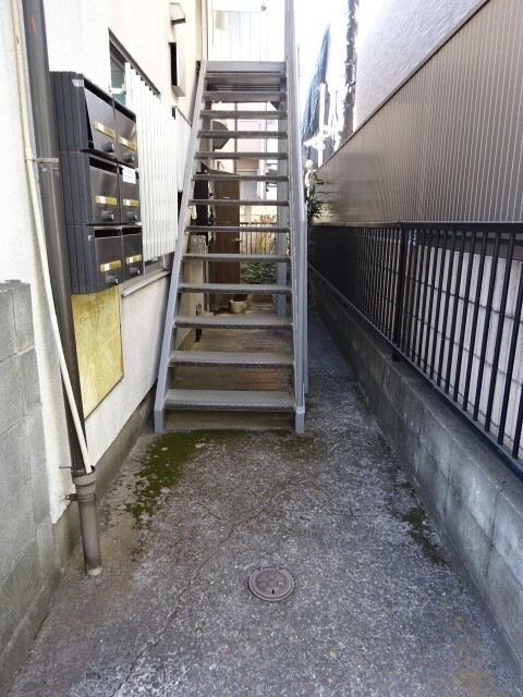 ワタベコーポ2階 エントランス